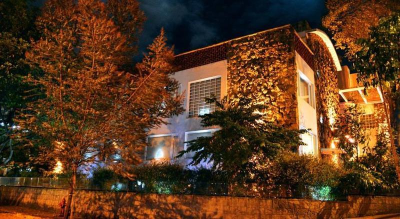 Hotel Casa Gaitan Cortes Bogota