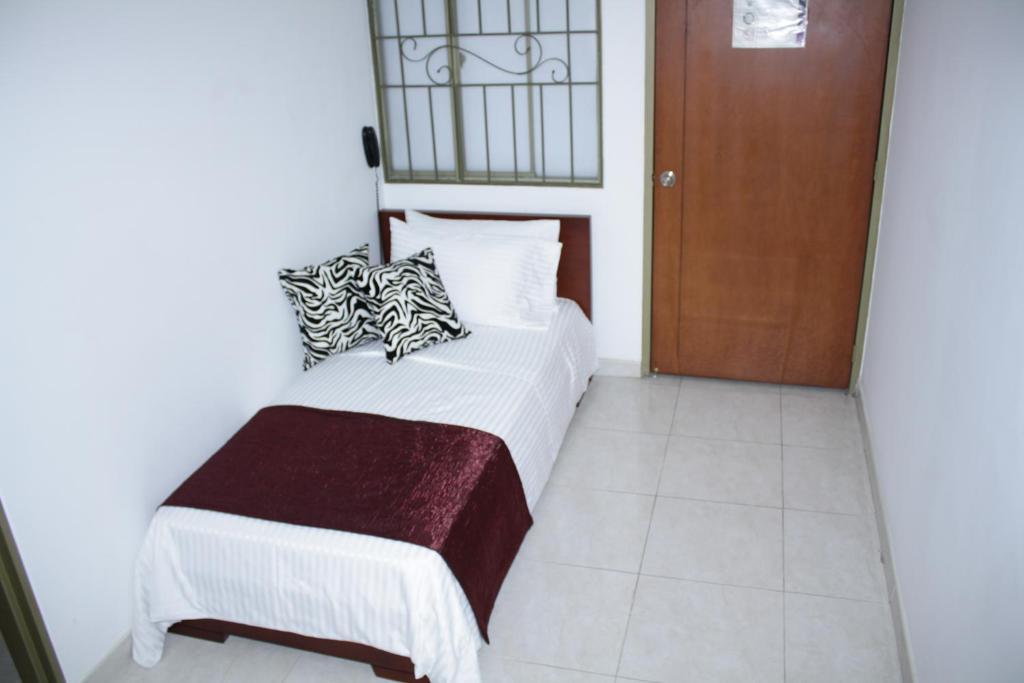 Dorado Gold Hotel 3*