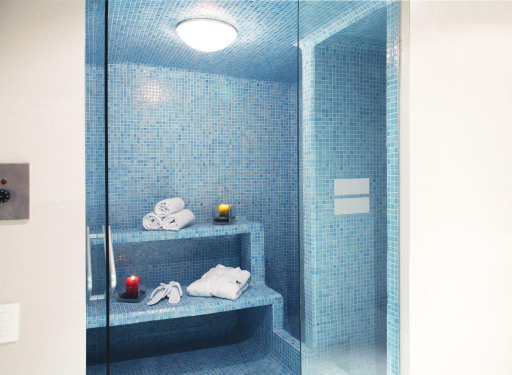 Hotel Blue