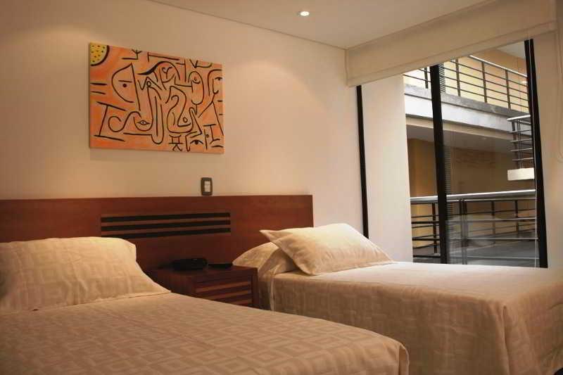 Aparthotel Travelers Obelisco Bogota