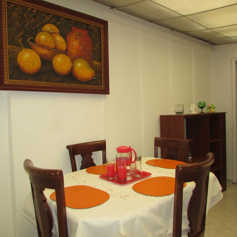 Casa De Huespedes Shalom Victoria *