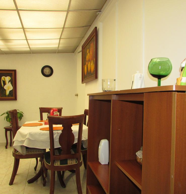 Casa De Huespedes Shalom Victoria *