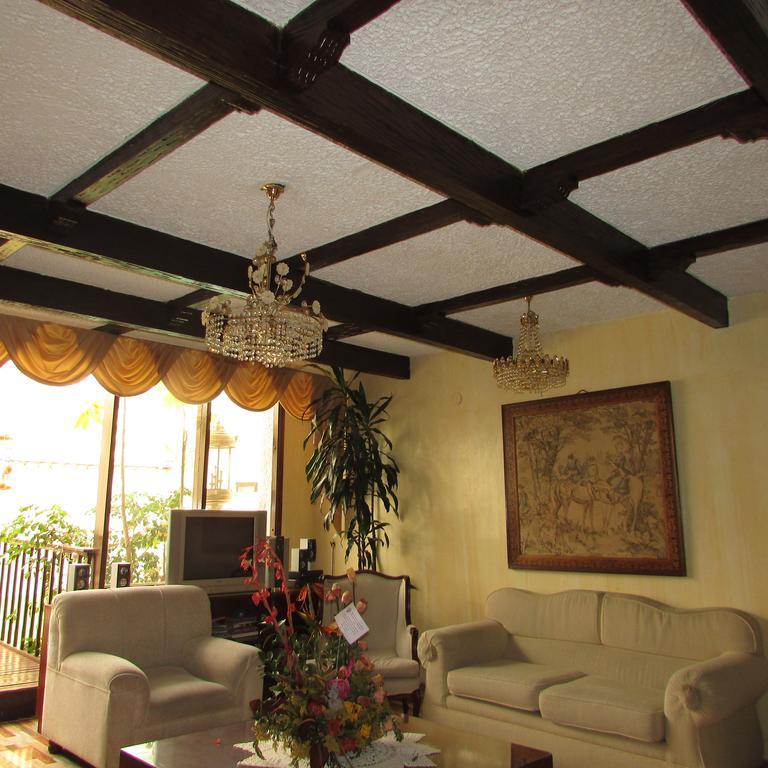 Pensión Casa De Huespedes Shalom Victoria *
