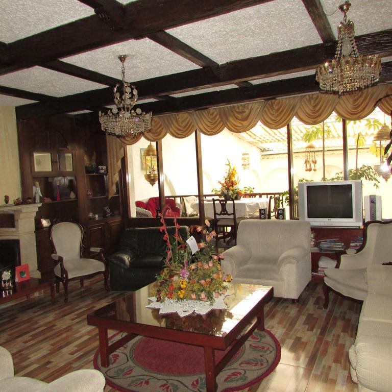 Casa De Huespedes Shalom Victoria