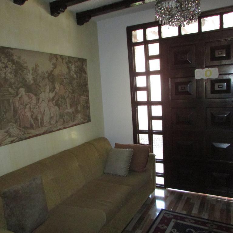 Casa De Huespedes Shalom Victoria Pensión