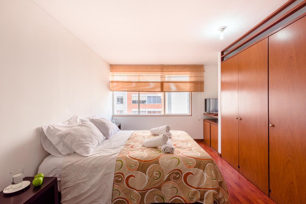 Zona Ciudad Salitre Apartment *