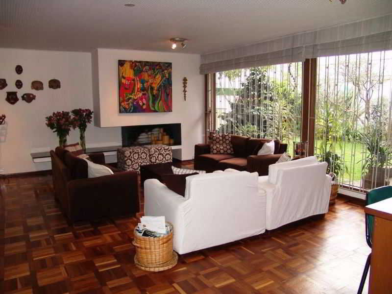 L Hotel 2*