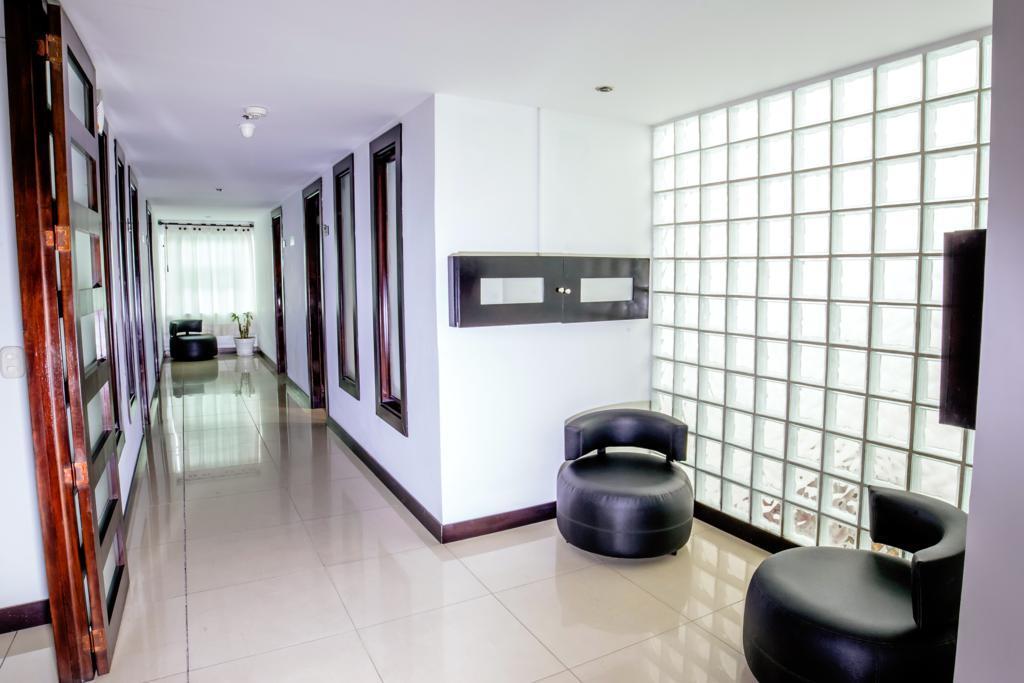 Hotel Aw Connect 33 Bogota
