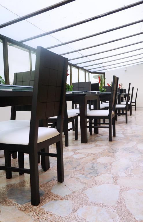 Airport Travel Hotel 3*