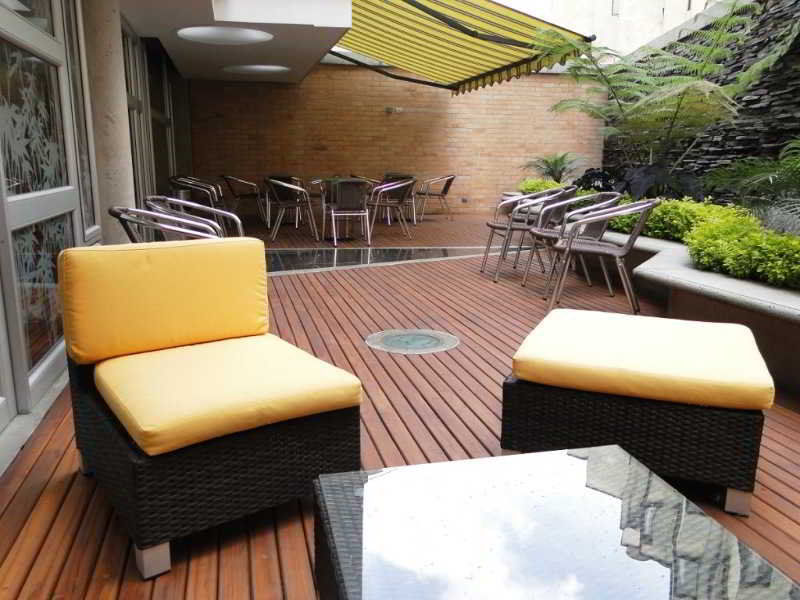Estelar Aeropuerto Aparthotel
