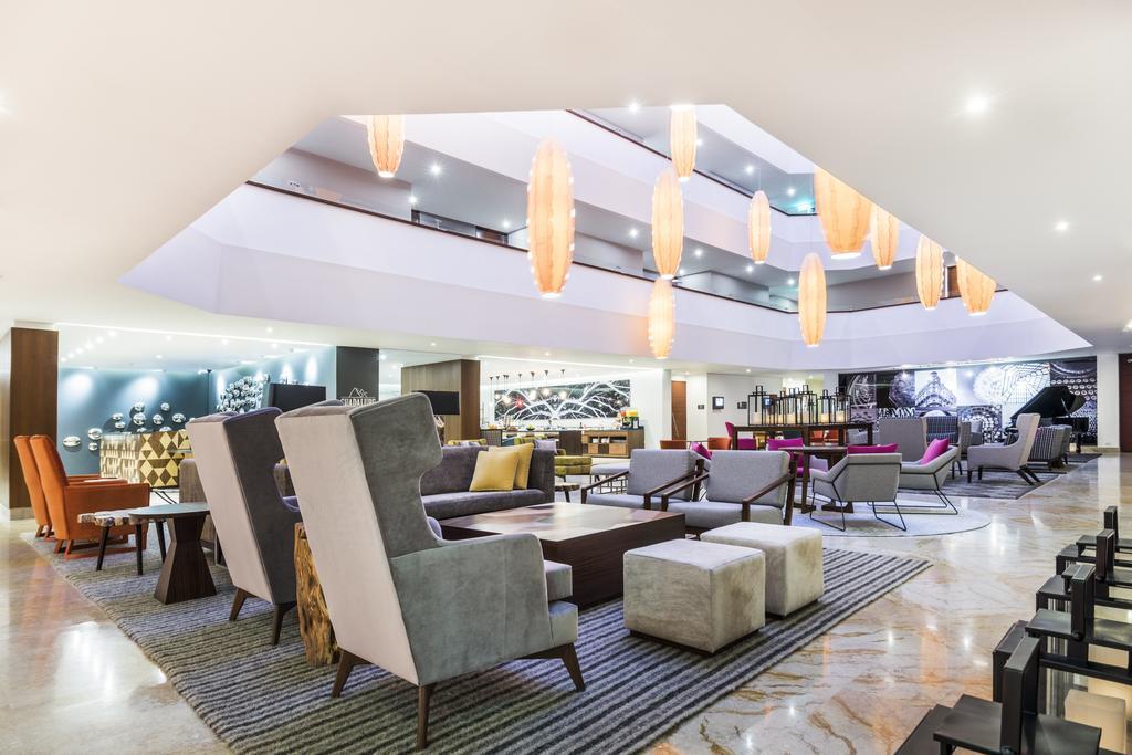 Cosmos 100 Executive Bogota