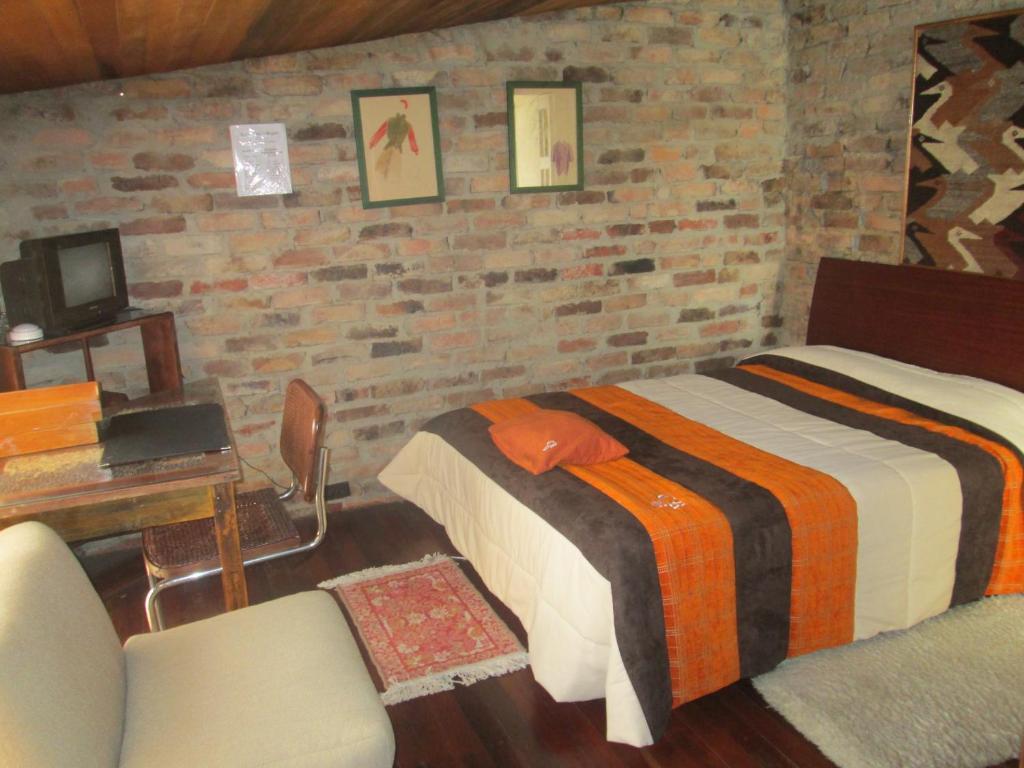 Casa Rustica Pensão 2*