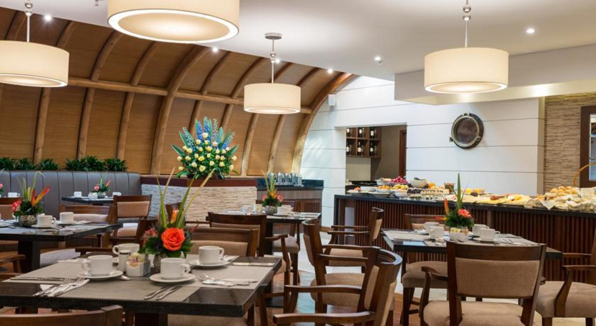 Dann Carlton Hotel