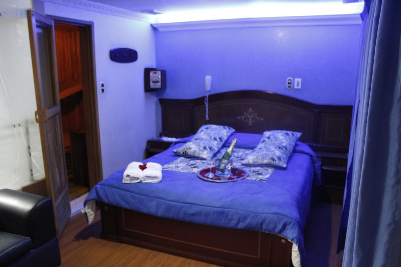 Piramides De Cristal Motel *