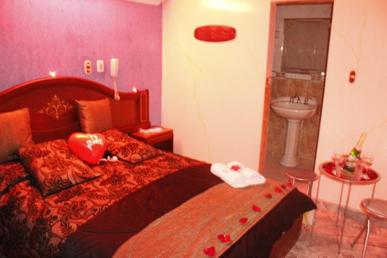 Piramides De Cristal Motel