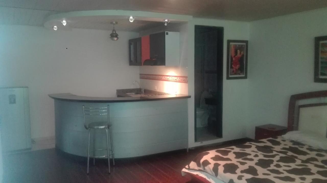 Love hotel Santa Fe Suites *