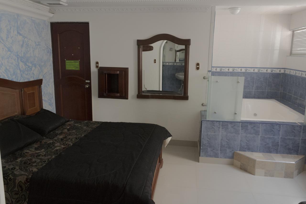 Piramides De Cristal Motel *