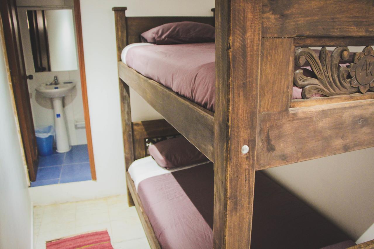 Hostel Ak 82 *