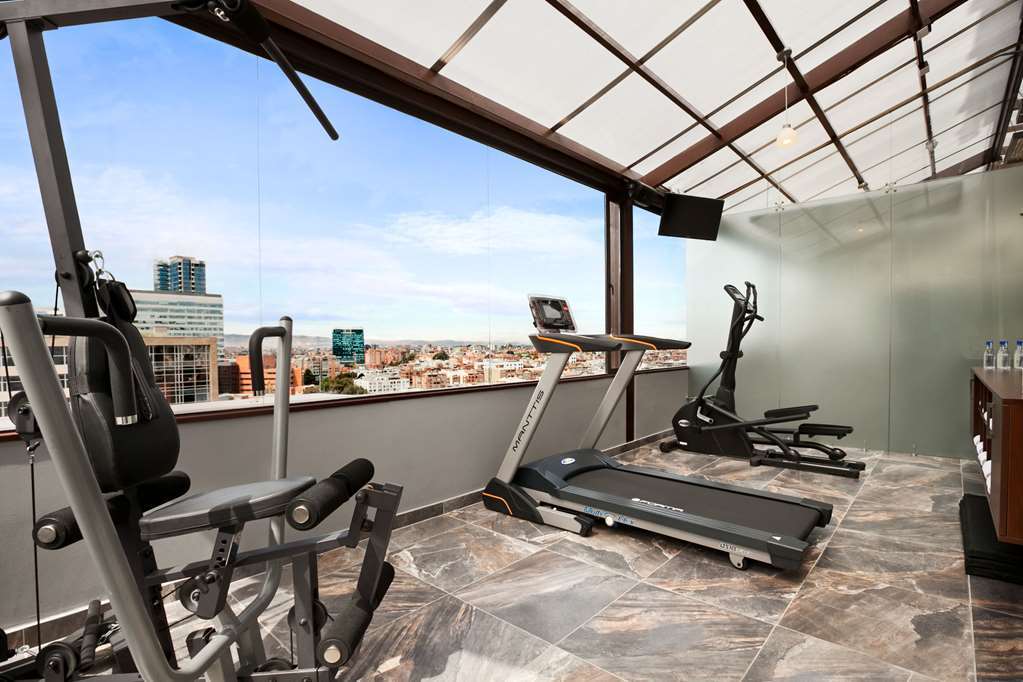 Hotel Tryp By Wyndham Usaquen 4*