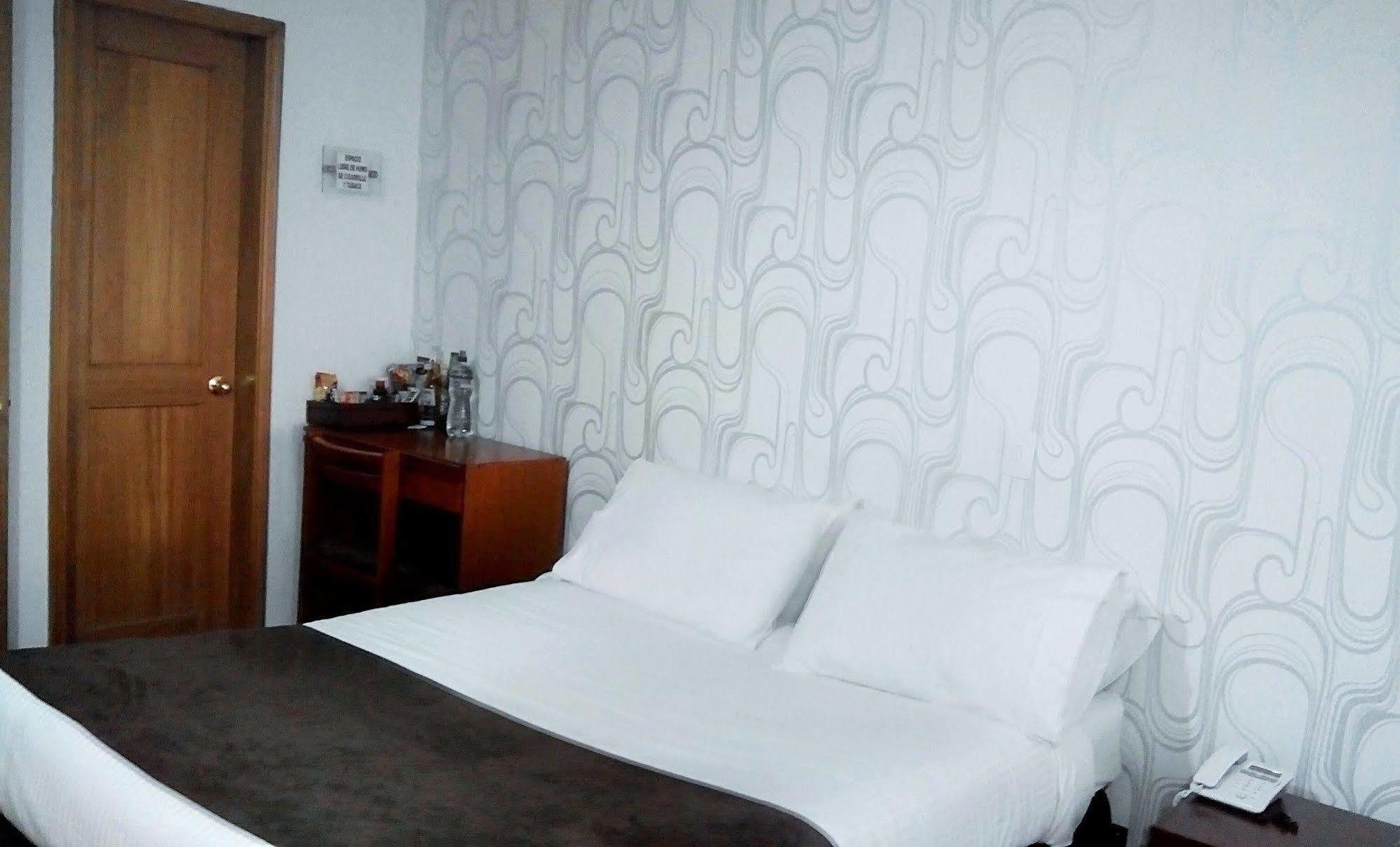 Eurolan 93 Hotel Bogota
