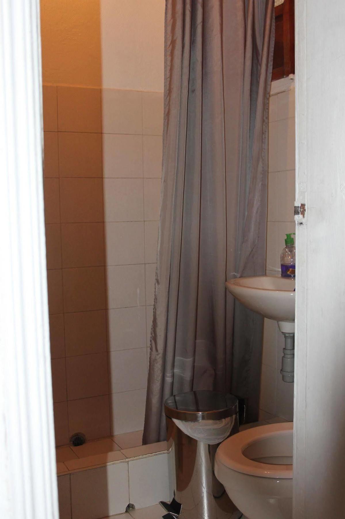 Hostel Iku Backpackers *
