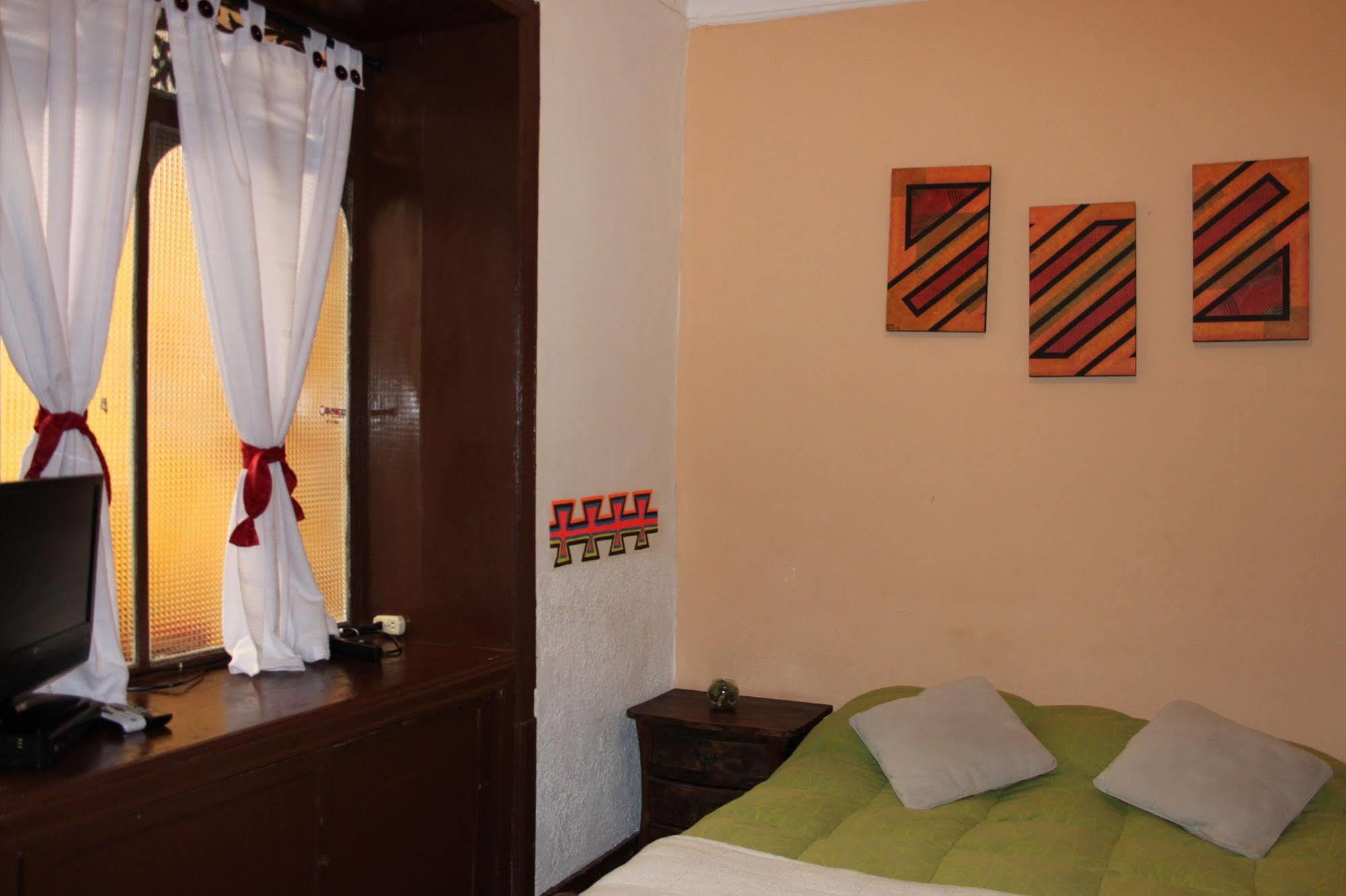 Hostel Iku Backpackers *