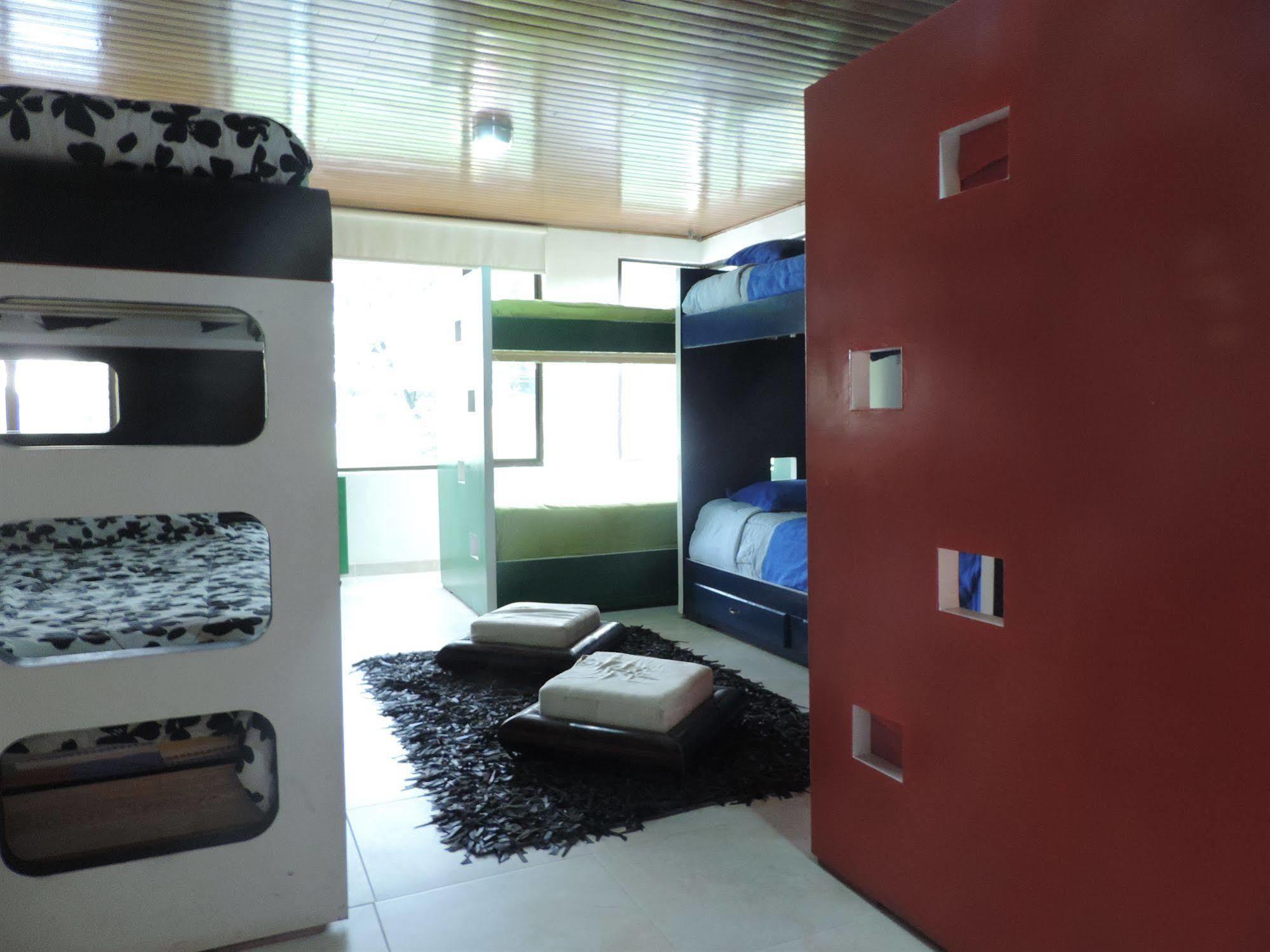 Hostel Violeta Park *