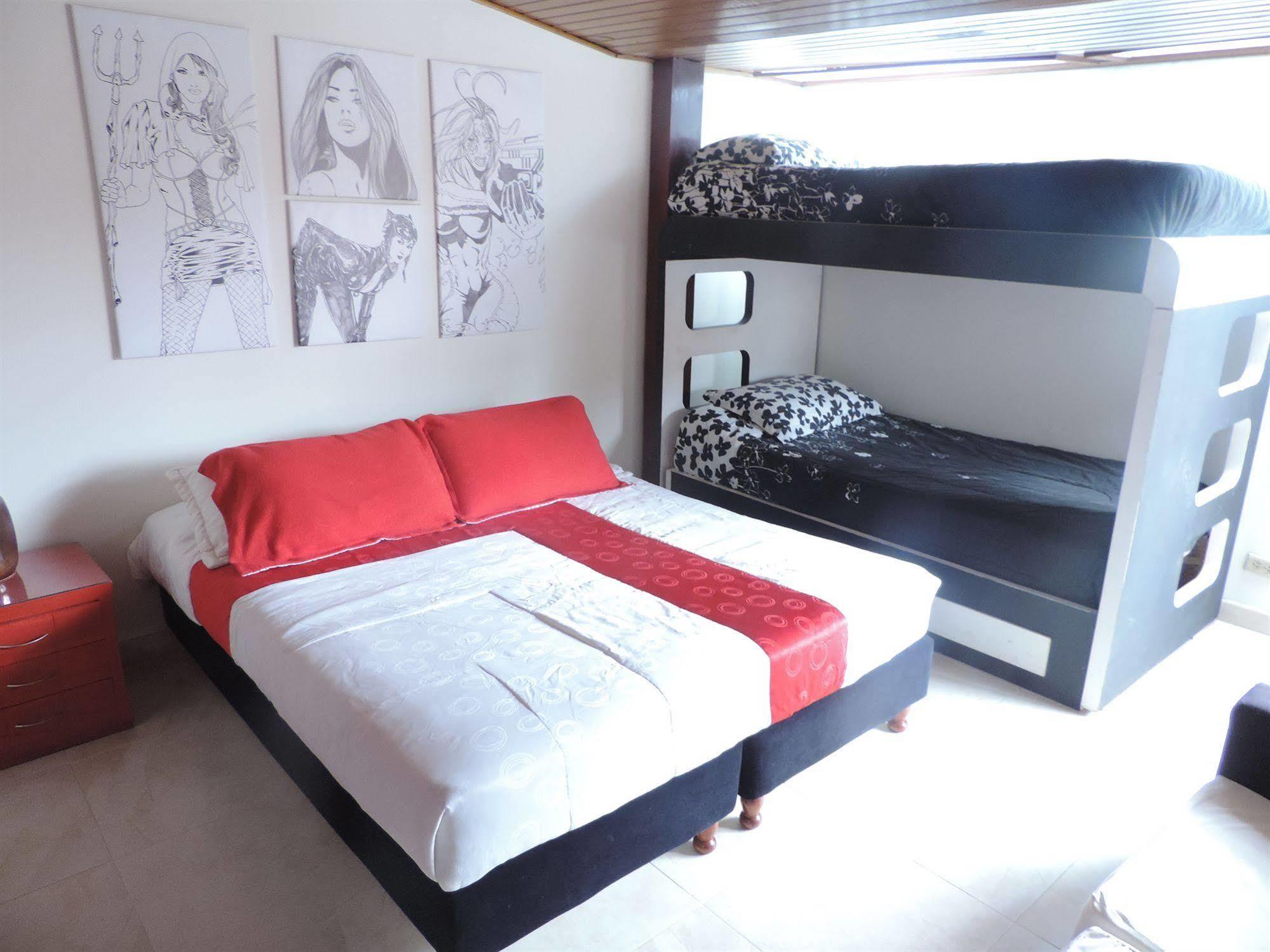 Violeta Park Hostel