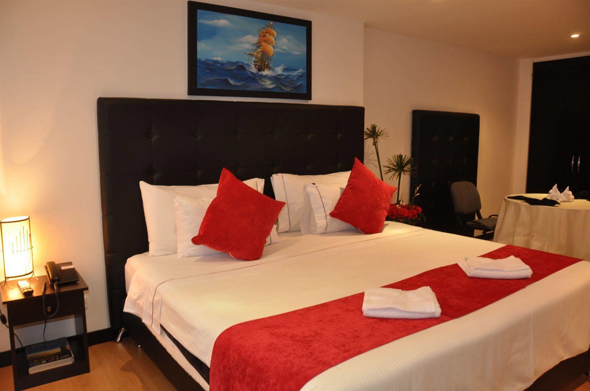 Americas Luxor Hotel 3*