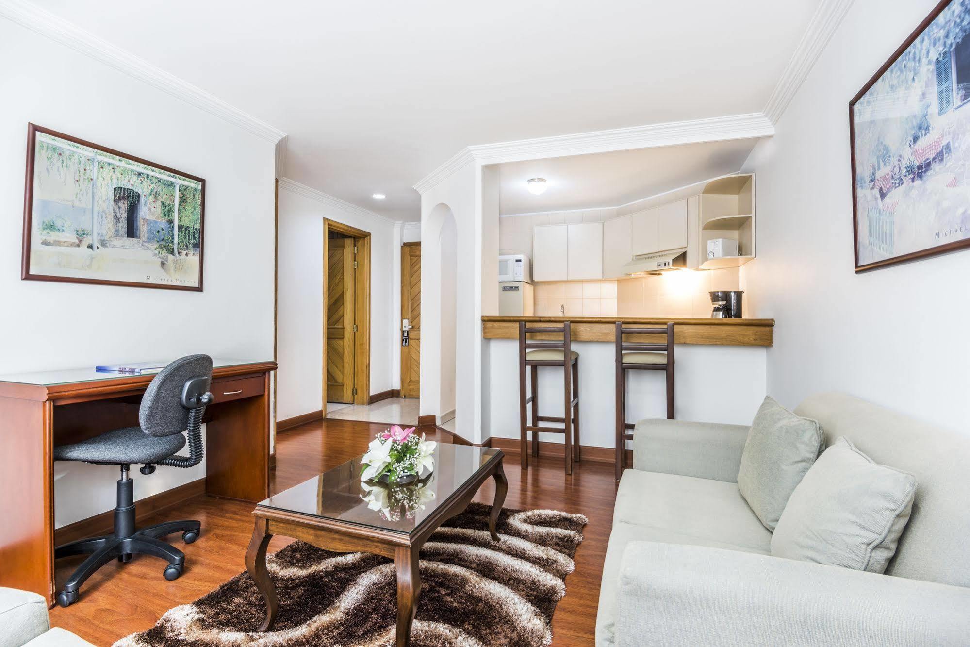 Travelers Fontana Plaza Aparthotel Bogotá