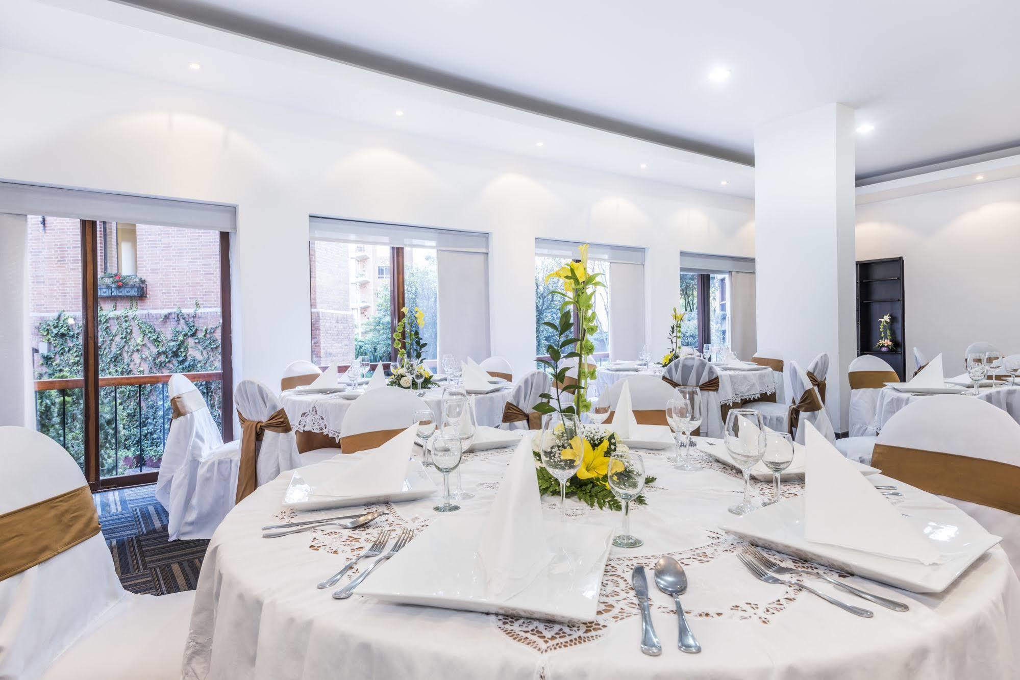 Travelers Y Condominioplenitud 3* Bogota