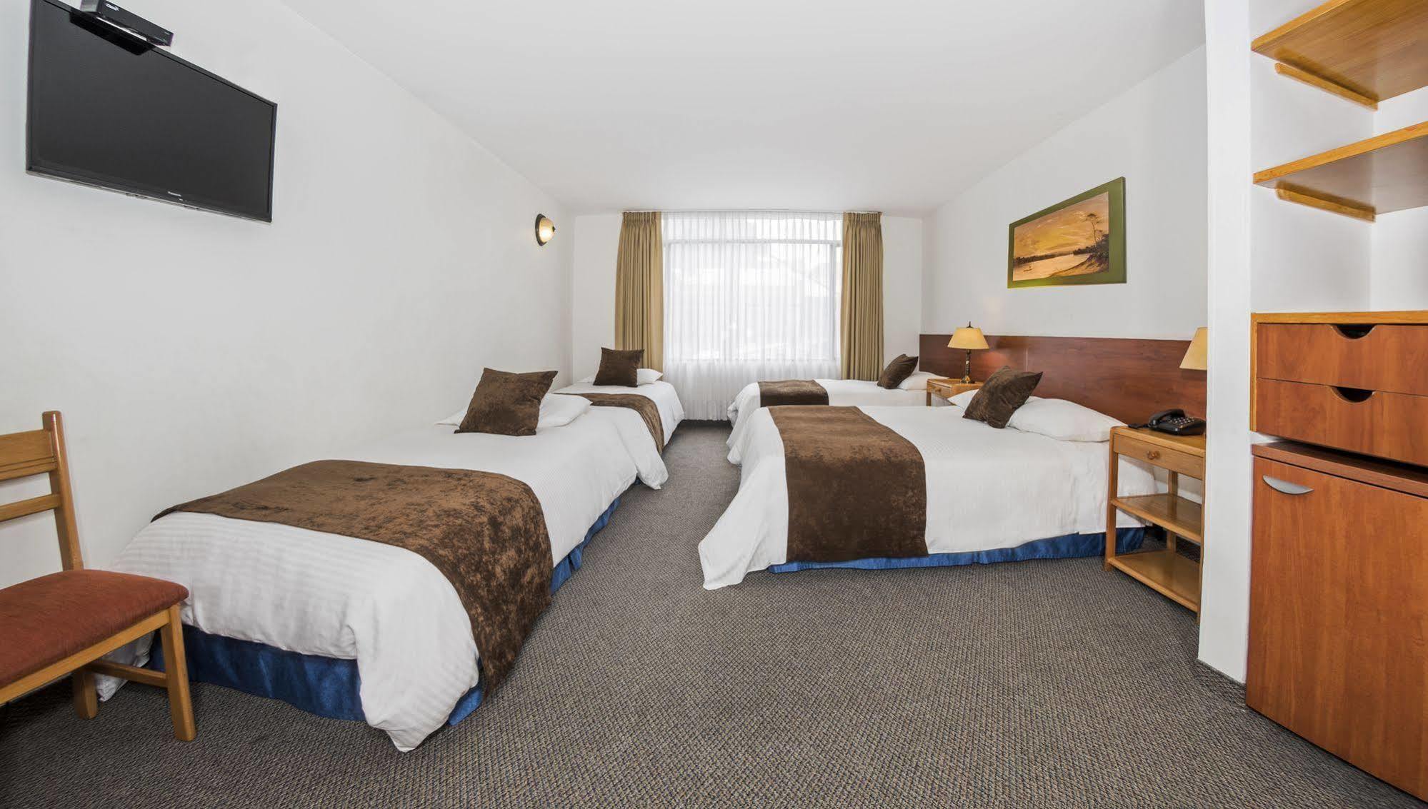 El Campin Hotel 3*