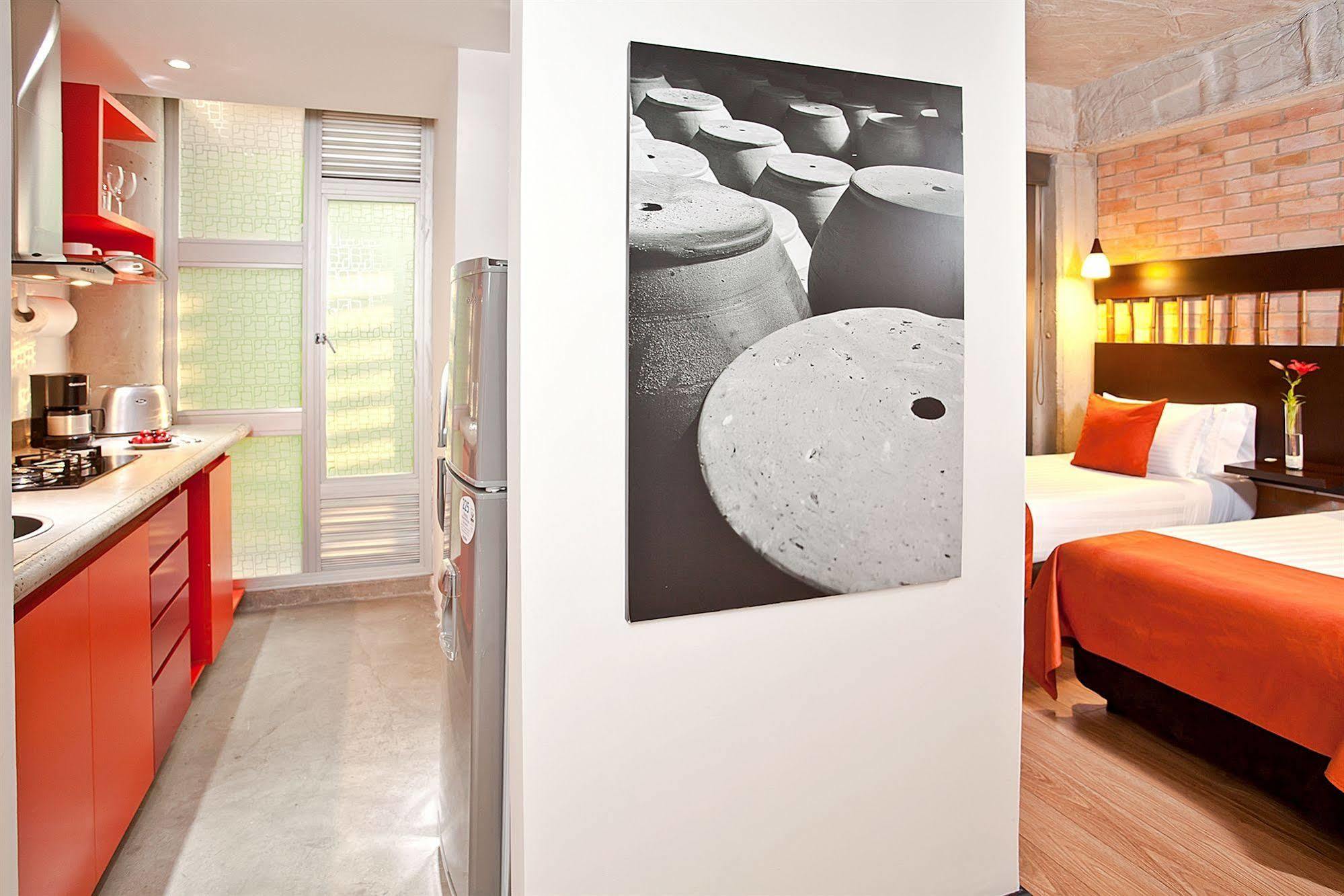 Estelar Aeropuerto Aparthotel