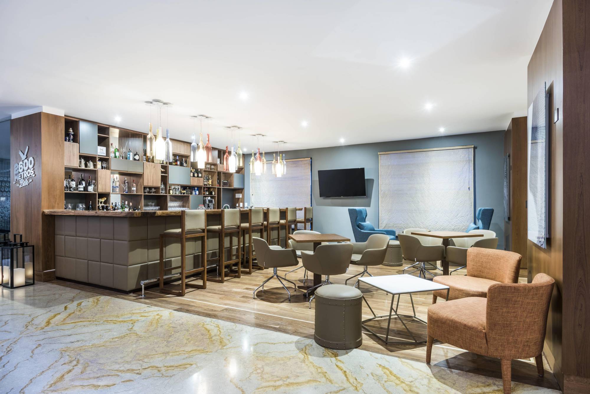 Hotel Cosmos 100 Executive 4*