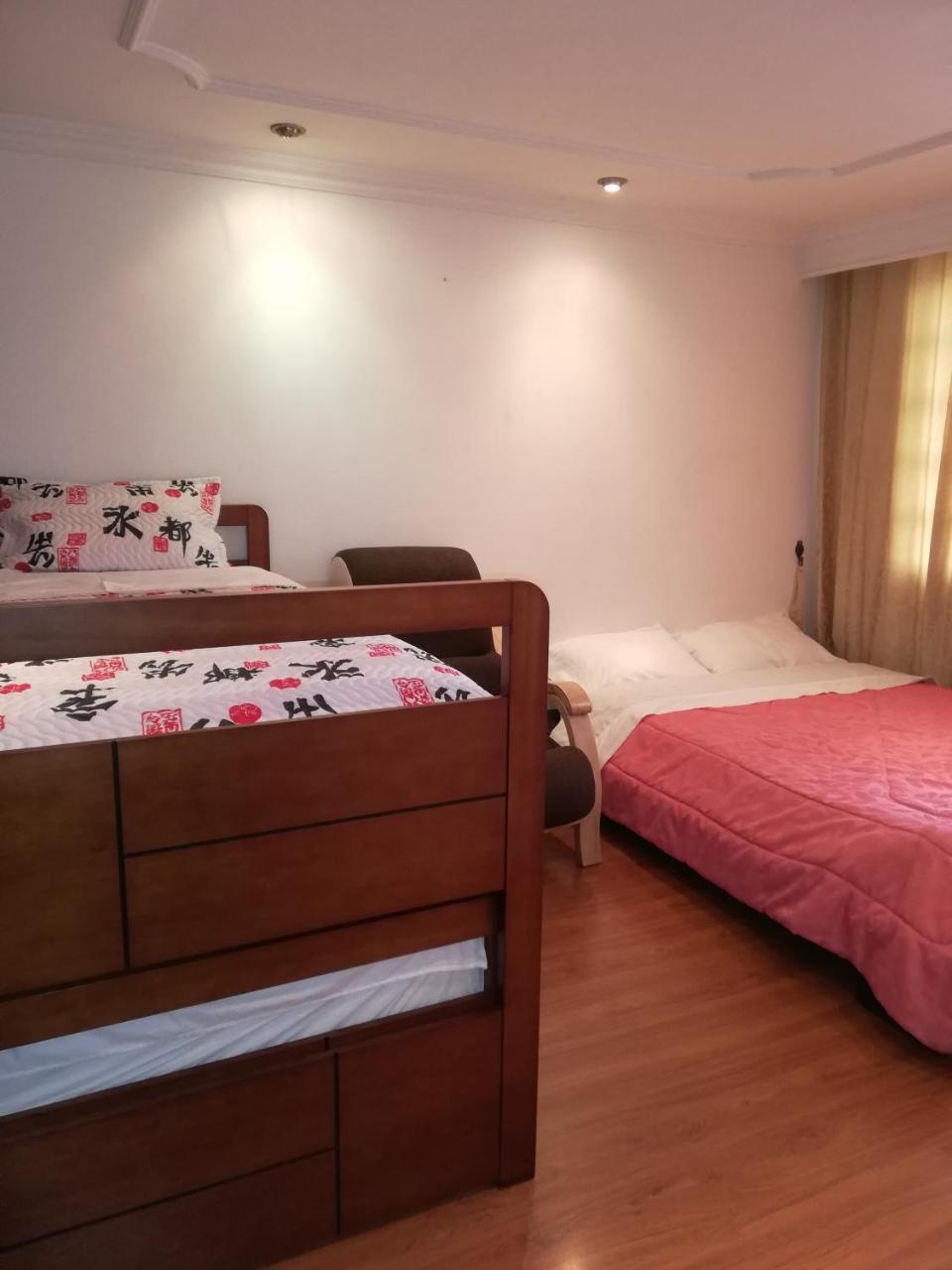 D'lujo Bed & Breakfast *