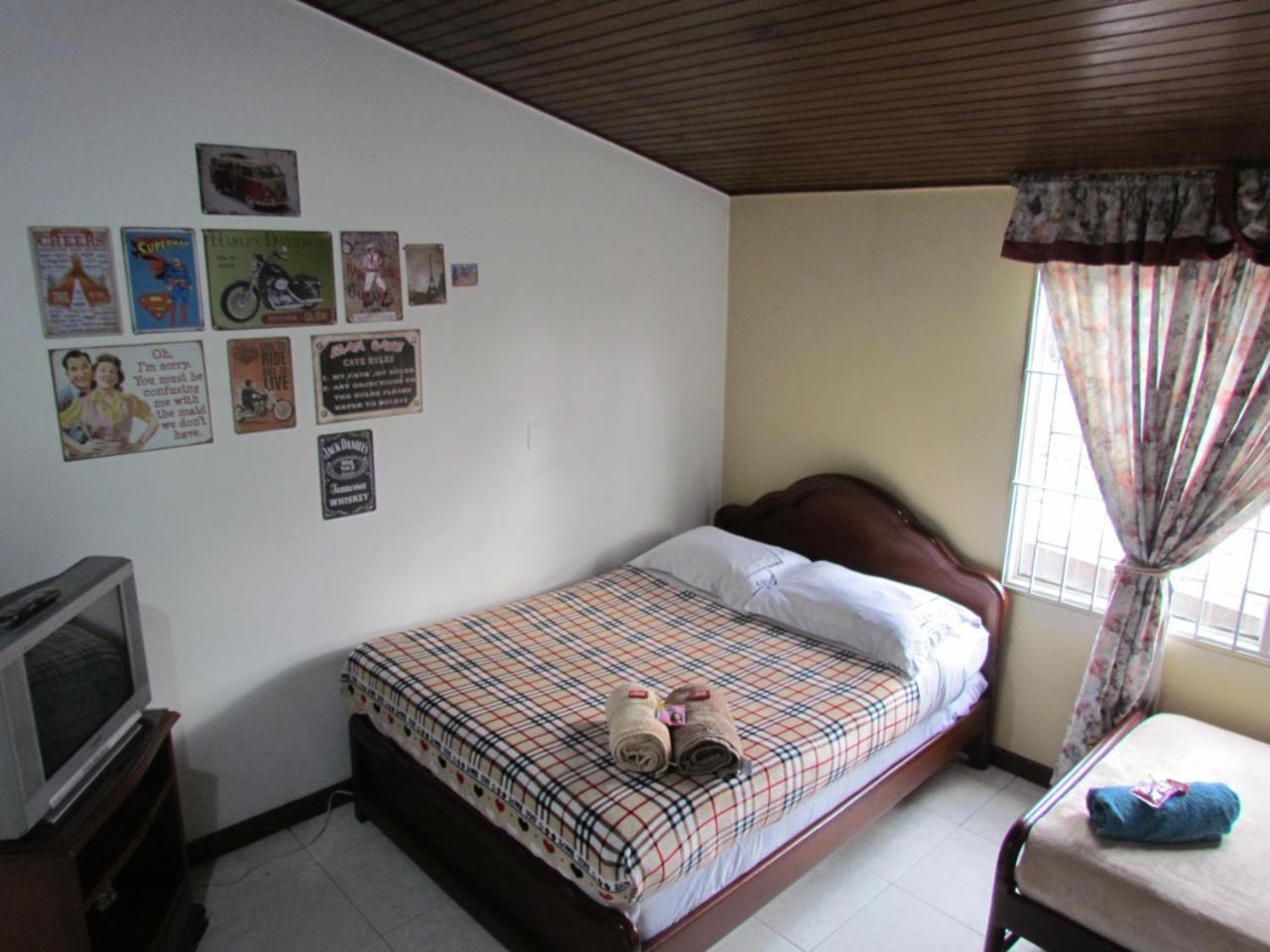 En Casa! Restaurante Y Guest house