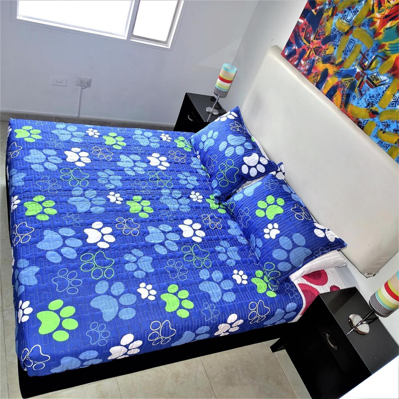 Violeta Park Hostel