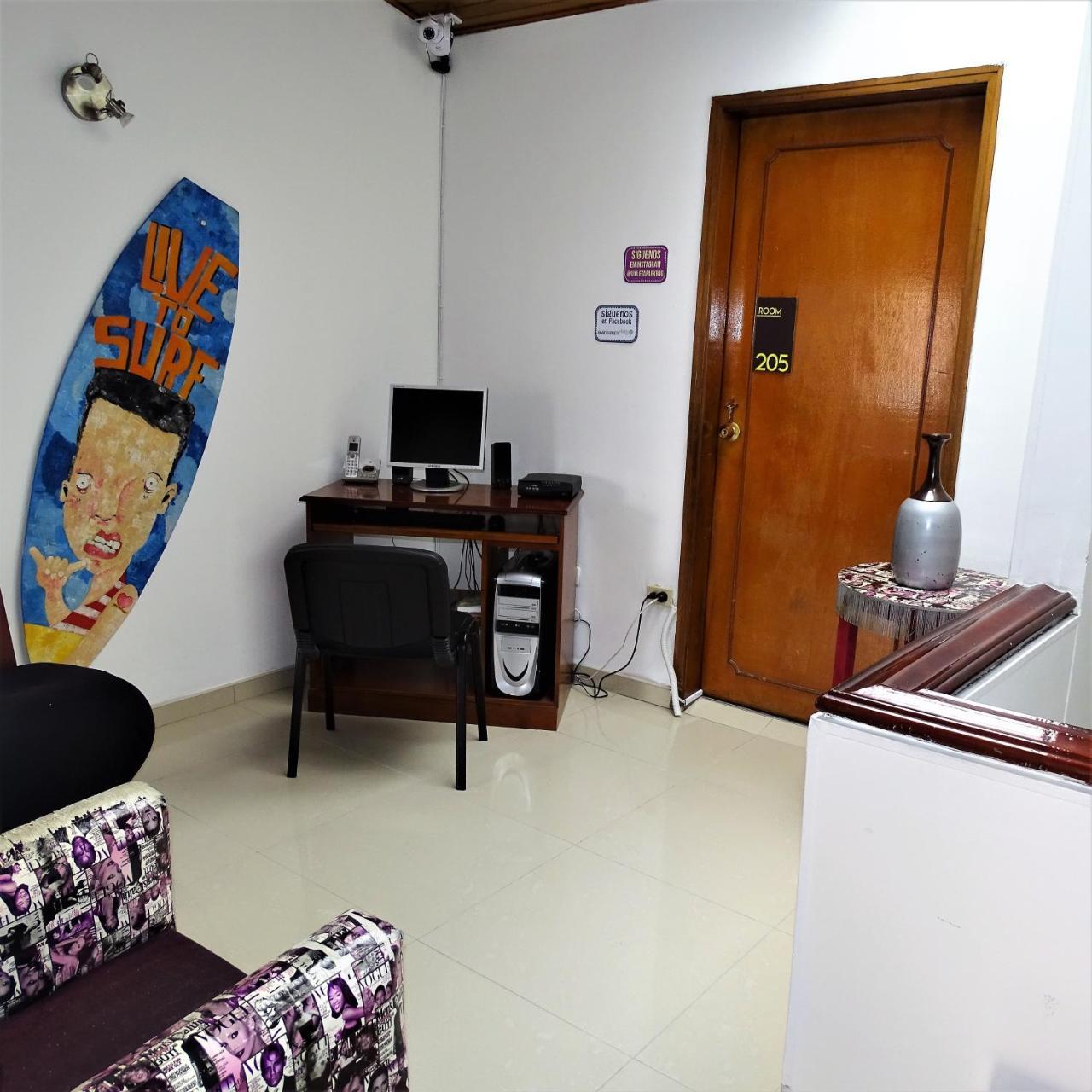 Violeta Park Hostel Bogota