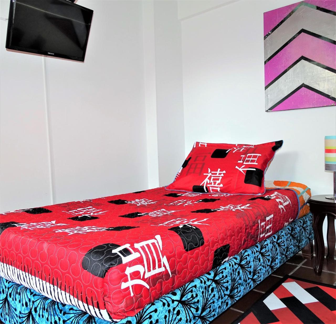 Violeta Park Hostel