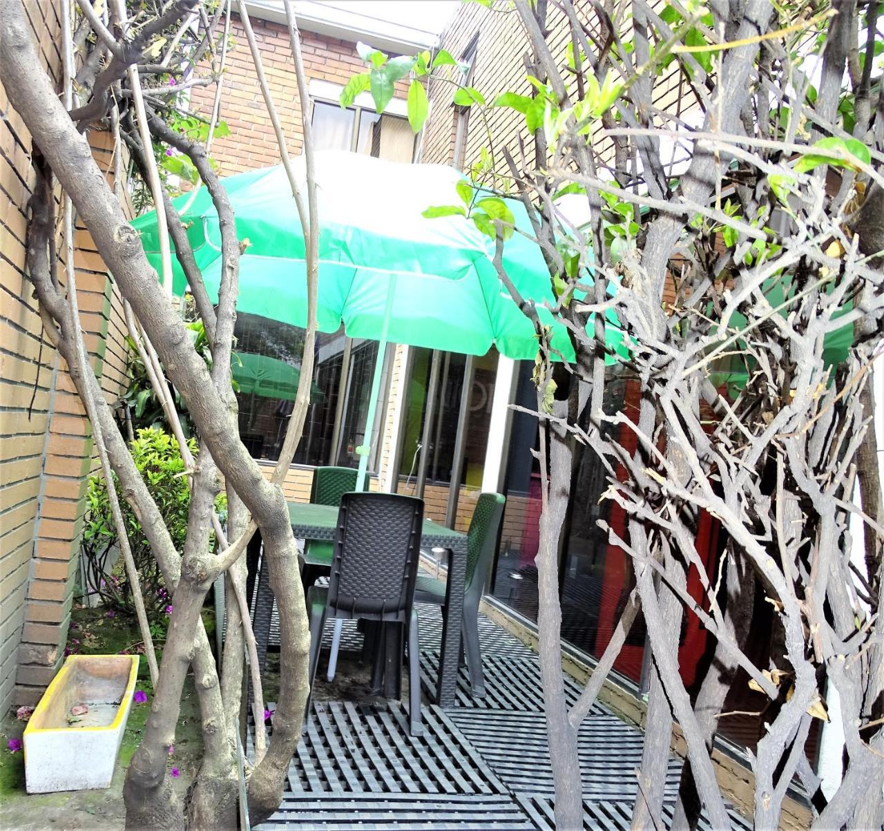 Hostel Violeta Park *
