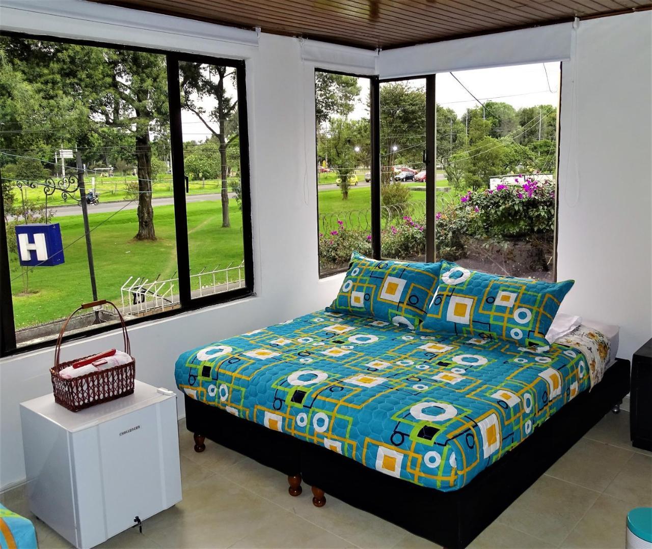Violeta Park Hostel