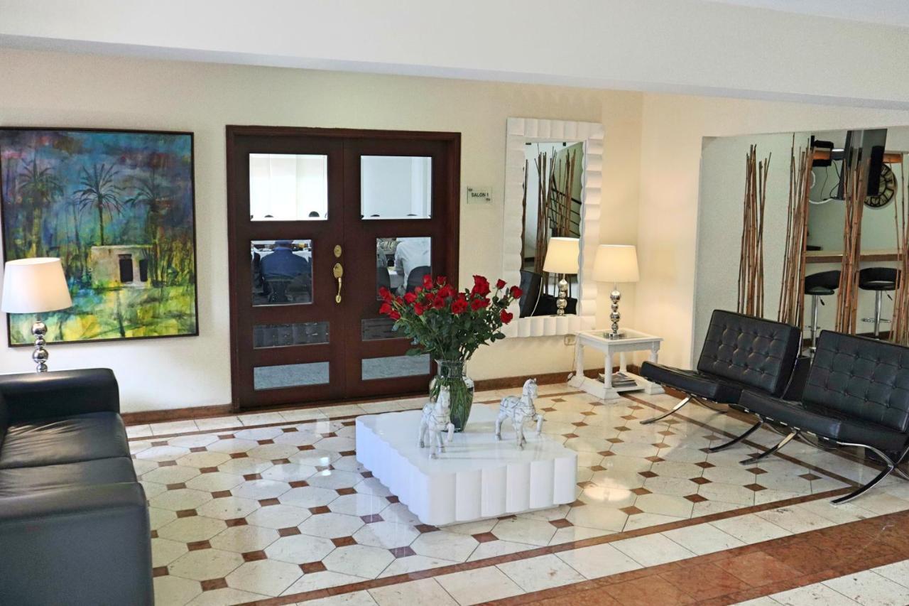 Cora 96 Street Aparthotel 4*