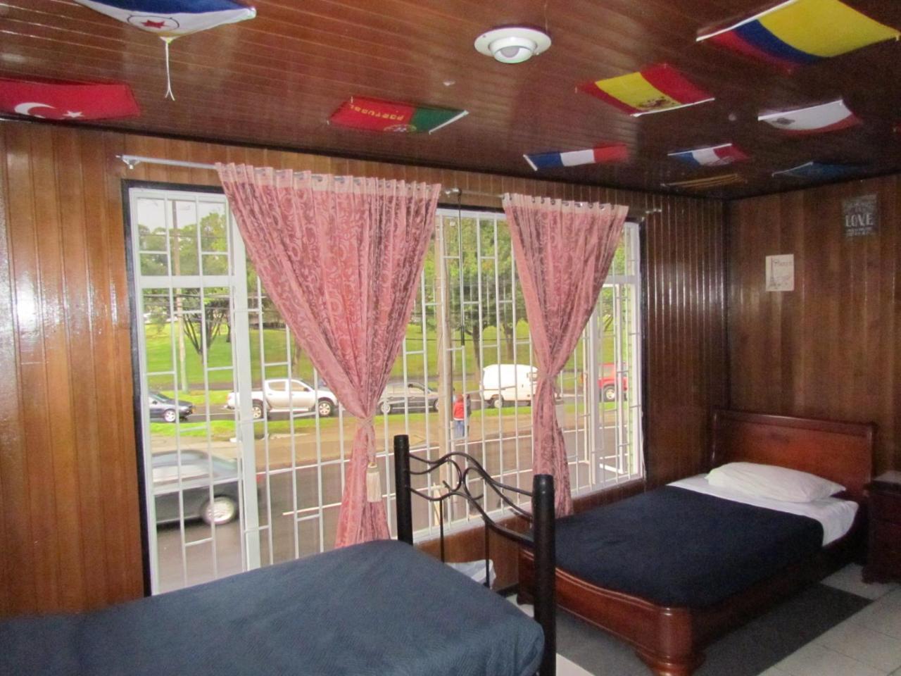 En Casa! Restaurante Y Guest house Bogota