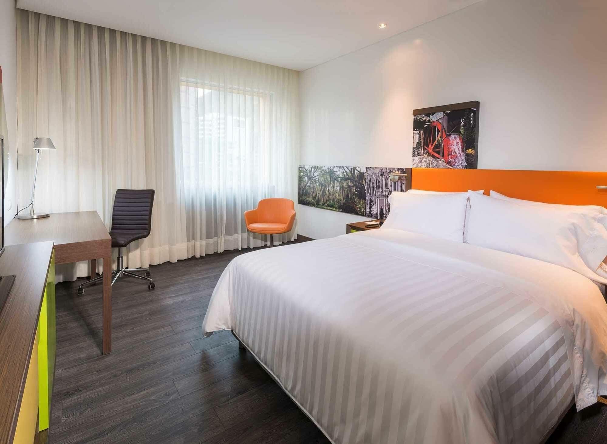 Hampton By Hilton Airport Bogota