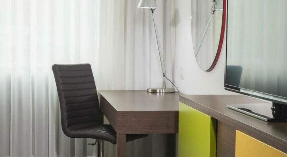 Hampton By Hilton Airport Hotel