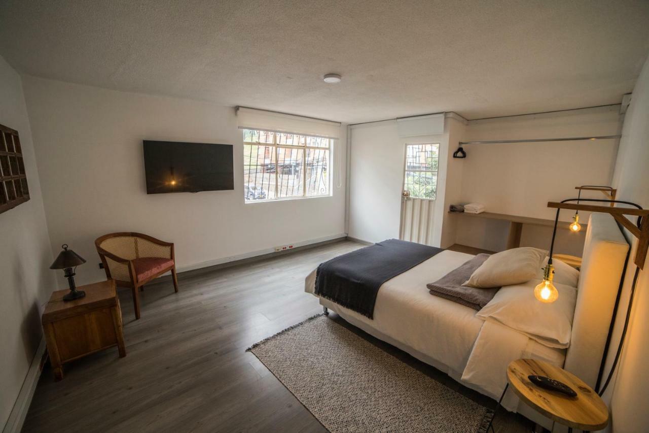 Hostel Casa 66 *