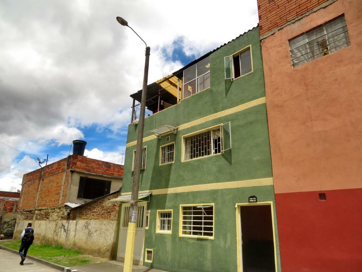 Hostel Okar - Airport Bogota