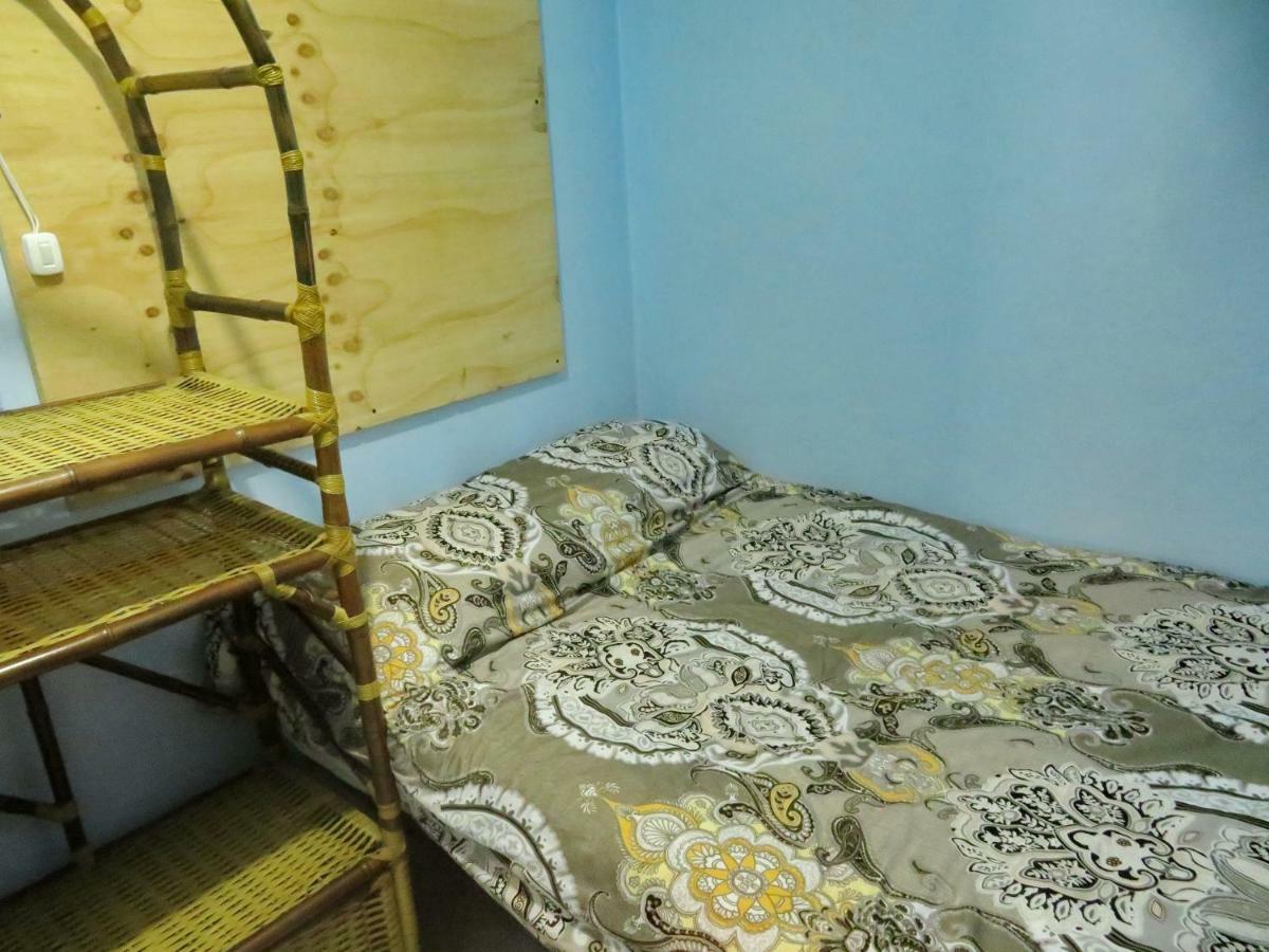 Okar - Airport Hostel