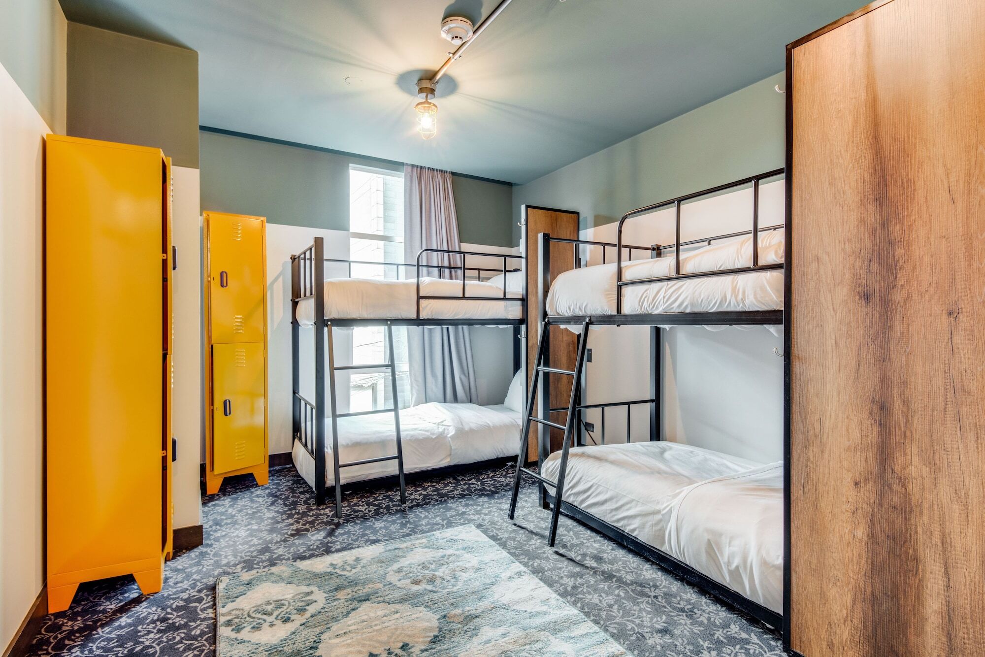 Socialtel Parque 93 Hotel 4*
