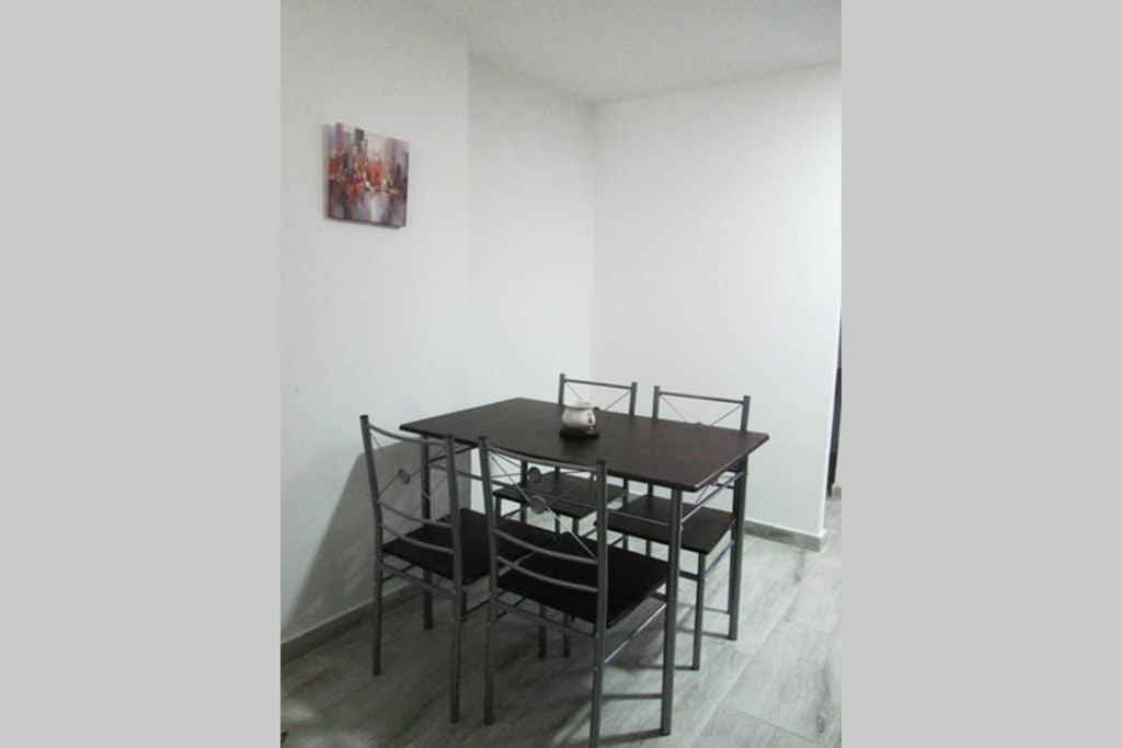 Apartaestudio Amoblado 102a * Bogota